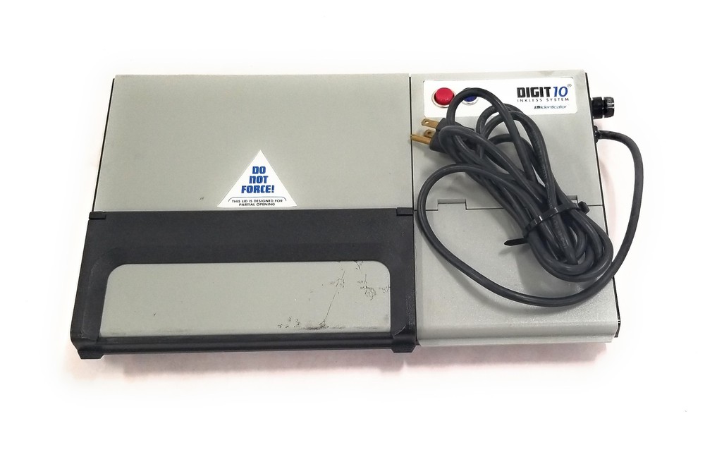 Forensic Source Digit 10 Inkless Fingerprint System w/ Carrying Case