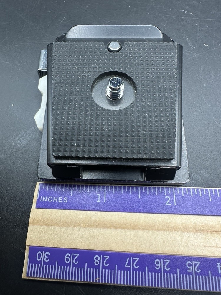 UN Camera Quick Shoe Jumbo. LP