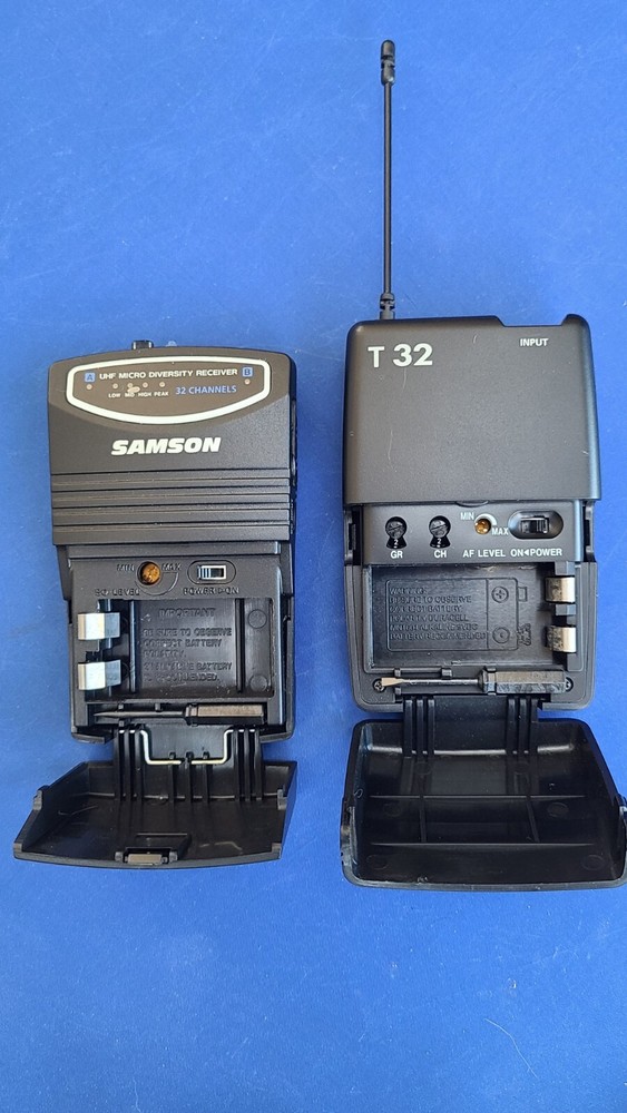SAMSON UHF MICRO 32 CH DIVERSITY WIRELESS LAVALIERE & HANDHELD CAMERA MIC SYSTEM