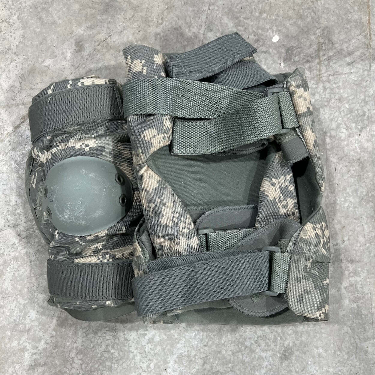 US Military GI ACU Elbow And Knee Pad Sets Sizes Sm - Med - Large Available