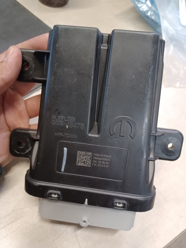 Trailer Brake & Towing Control Module - Mopar (68602158AH)