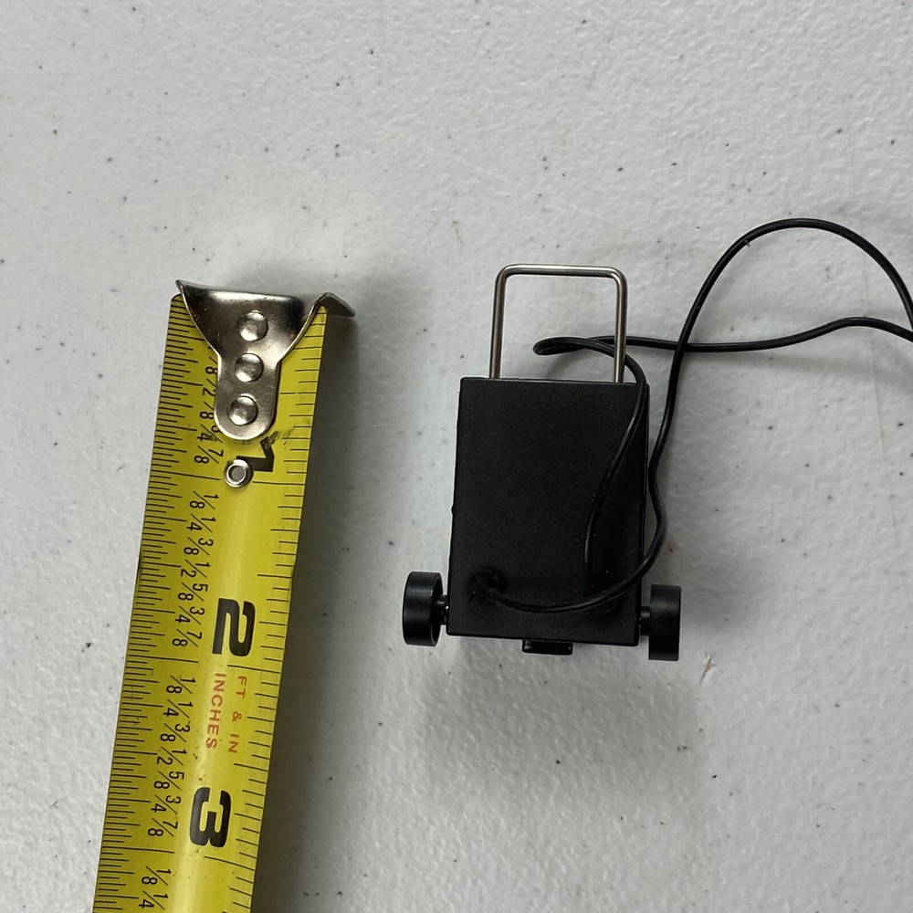 Miniature WT Garage Automatic Welder 1:18 Scale - EUC