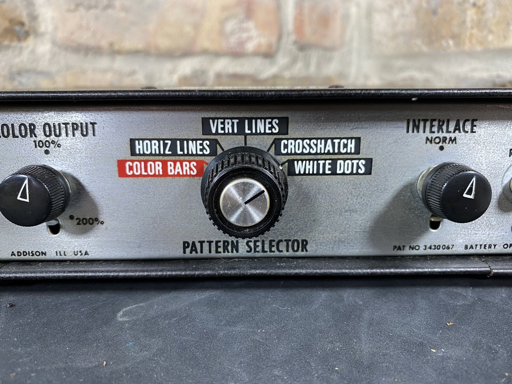 Sencore Model CG19 Caddy Bar Generator Pattern Selector Color Output No. 764577
