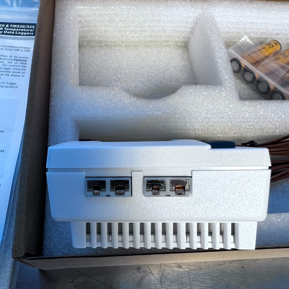 DICKSON SM325 LCD Display Temperature Data Logger -300F to 2000F, 2 type K probe