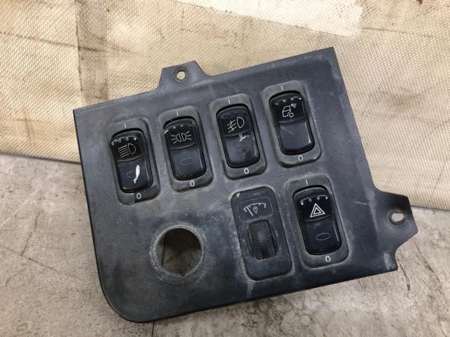 2006-2007 Peterbilt 357 IGNITION Dash Panel - Used