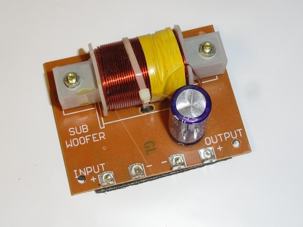 12V Low Pass Subwoofer Crossover for 8 Ohm or 4 Ohm