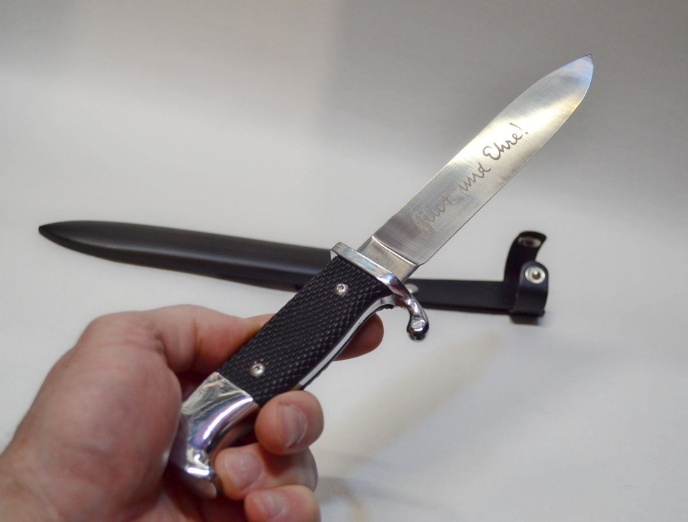 Collectible souvenir German knife with engraved text