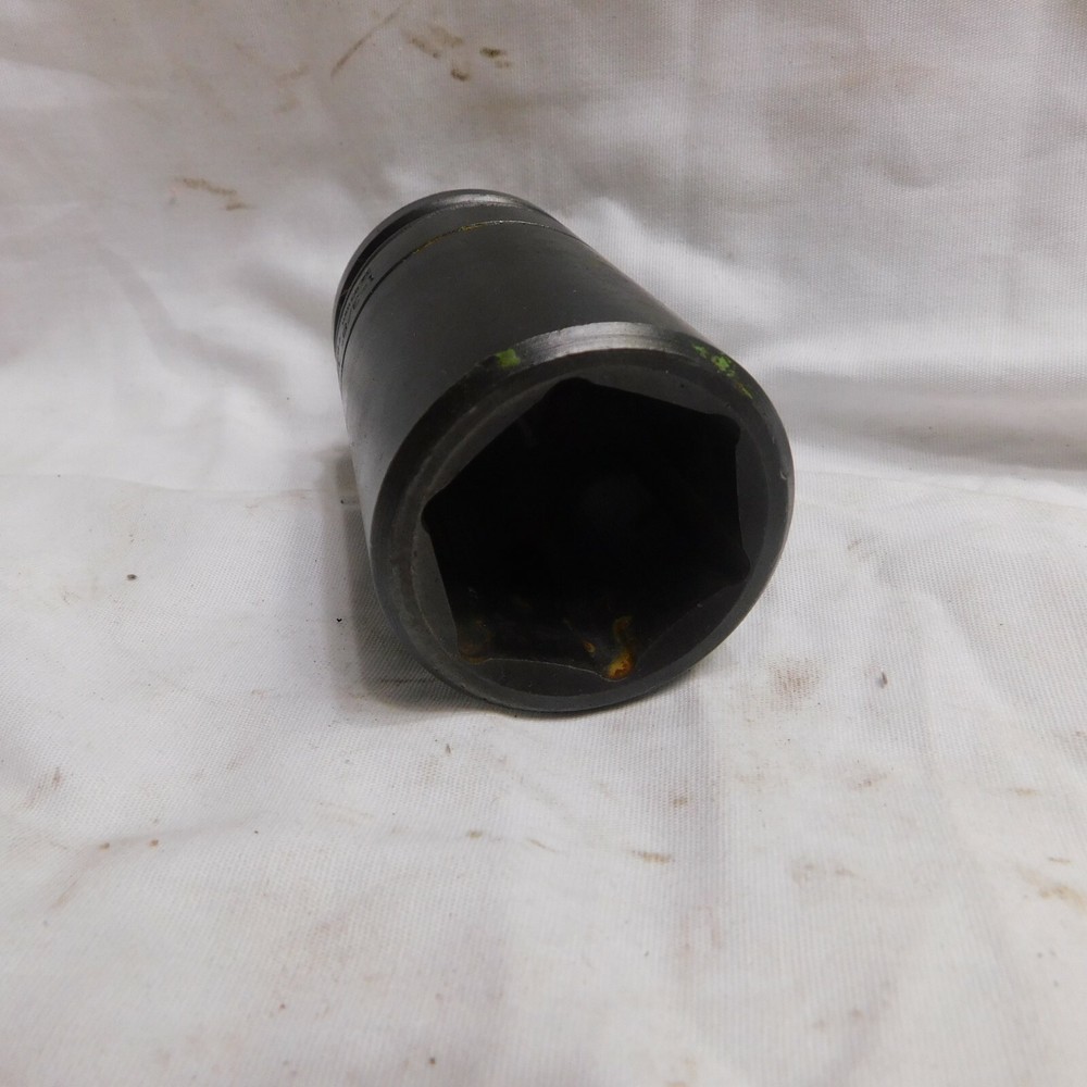 Urrea 3/4" Drive 1-3/8" Deep Well Impact Socket 7522L