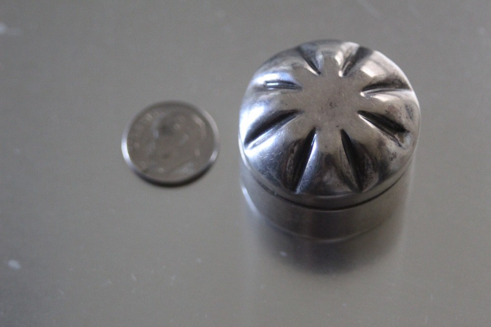 Extremely rare Taxco SIGNED PHP 1950s snuff pill box