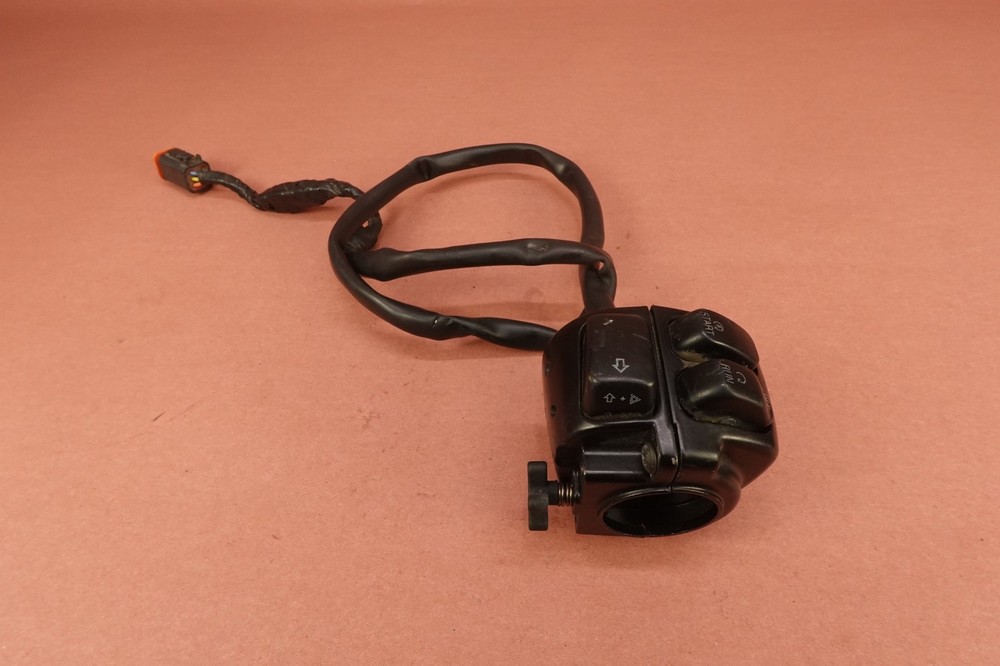 2000-2006 HARLEY-DAVIDSON SOFTAIL FXSTBI RIGHT HANDLEBAR STOP START KILL SWITCH