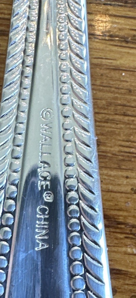 WALLACE Wickham Deep Silverplate Serving Meat Fork Flatware Fan Bead 9”