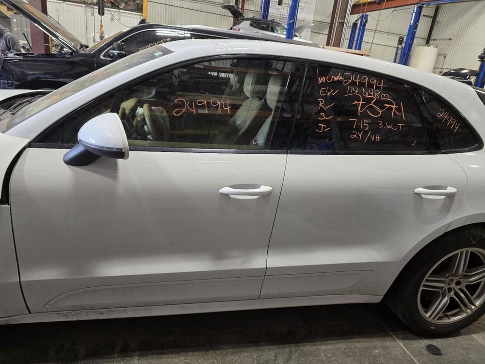 MACAN 2016 Jack 1538878