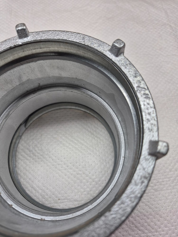 SOUTHWIRE MNT-2769, 4" Rigid/IMC Threadless Compression Conduit Coupling