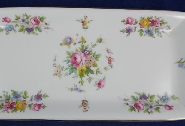 Minton Marlow Large Sandwich Tray Wreath Backstamp