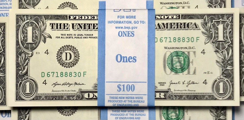 100 - ONE STACK - 2021 ONE DOLLAR CRISP UNCIRCULATED NOTES BEP BRICK CLEVELAND-D
