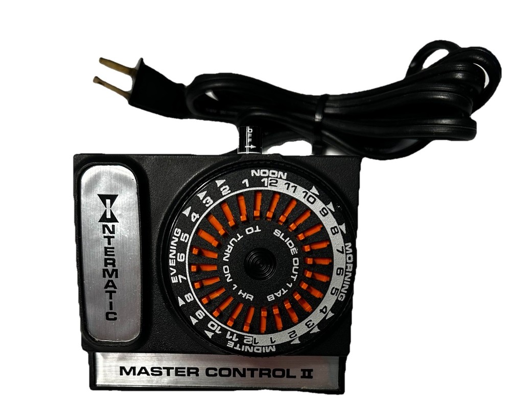 Vintage Intermatic Master Control II 24hr Automatic Program Timer Model ED811