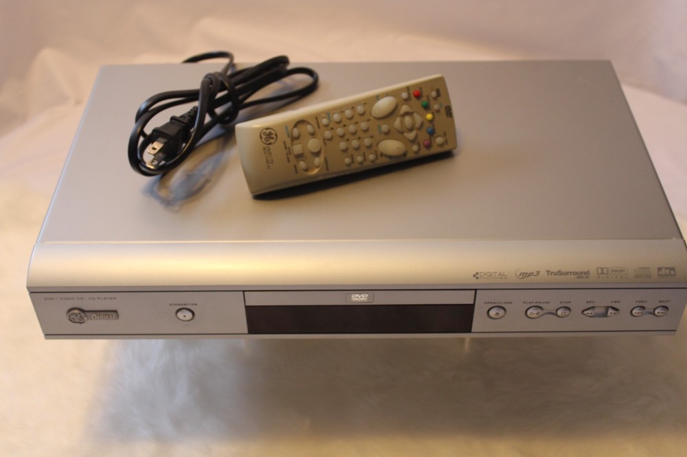 GE DVD Player Digital DGE100NA Silver INCLUDES Remote Control & Users Guide
