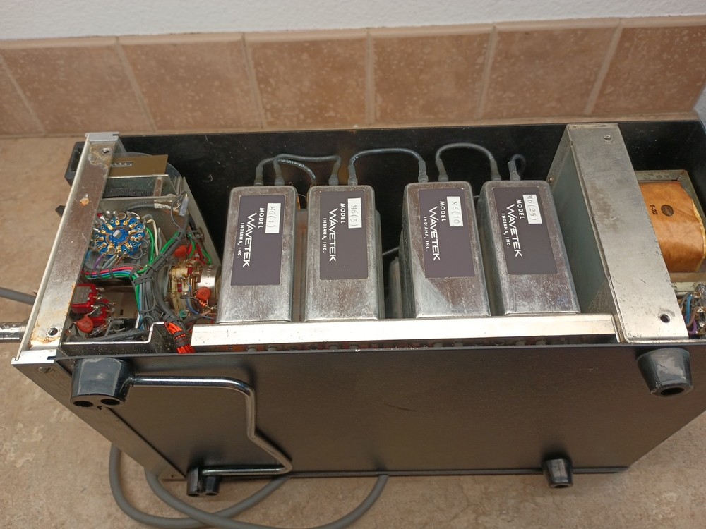 Wavetek Model 2001 Sweep Signal Generator, Powers On - Untested