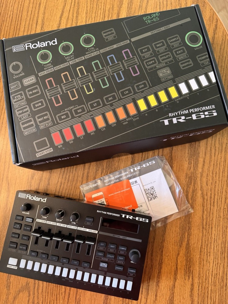 Roland TR-6S Rhythm Performer Drum Machine