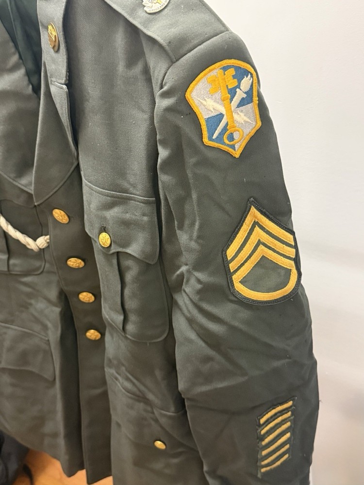 Vintage US Army Uniform Set Staff Sergeant E-6 Class A Jacket & Pants 1980s