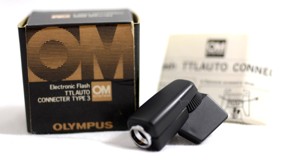 OLYMPUS ELECTRONIC FLASH TTL AUTO CONNECTOR TYPE 3 FOR OM-2 CAMERA (NEW)