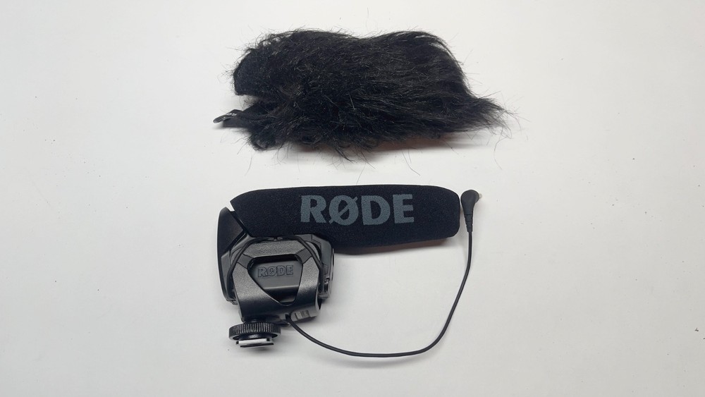Rode VideoMic Pro Stereo Microphone With Pop Filter & Wind Screen