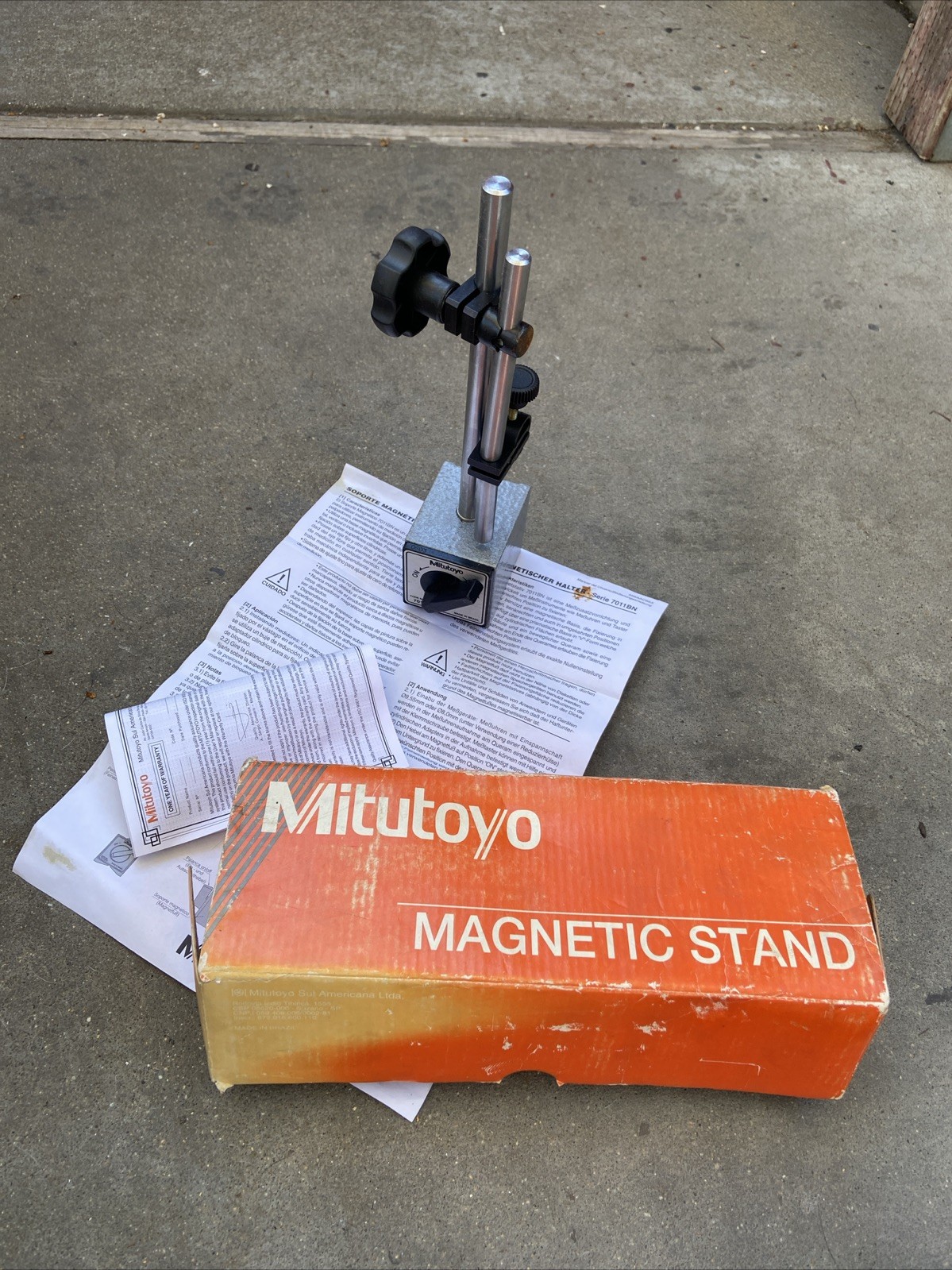 Mitutoyo 7011BN Magnetic Stand