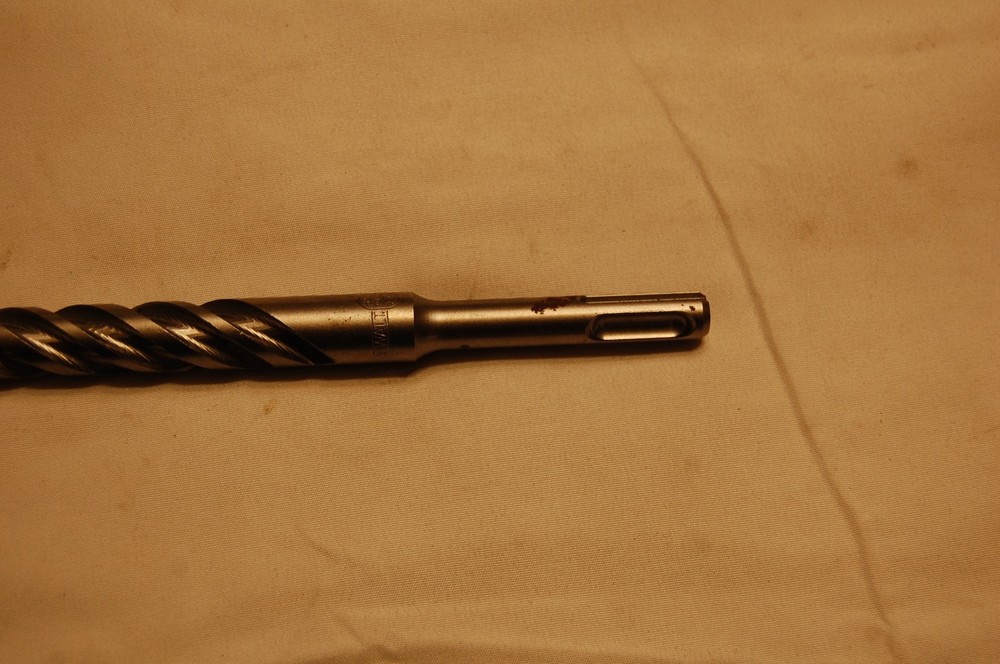 Dewalt 5/8" x 8" Hammer Drill Bit SDS Plus