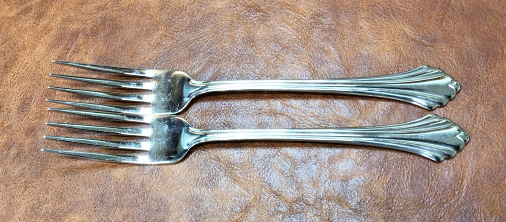 Oneida Bancroft Dinner Forks Stainless Set of 2