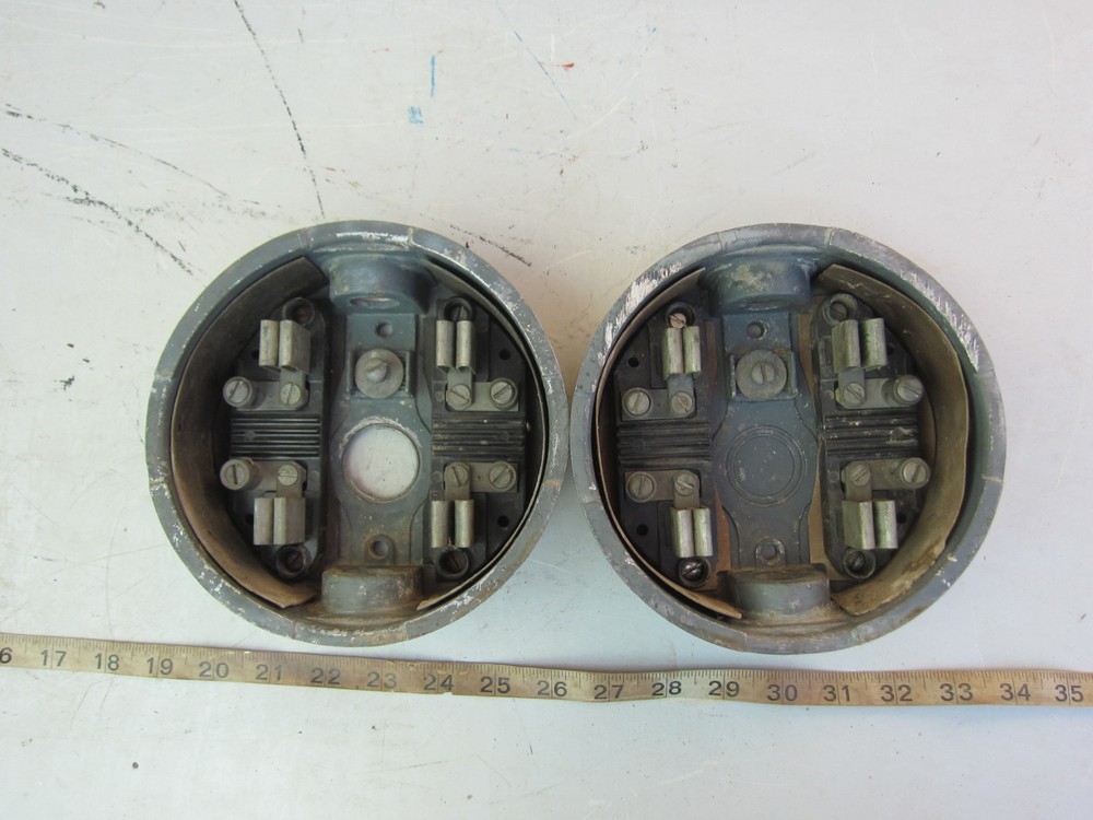 2P 100A 240V Vintage Meter Socket, Used