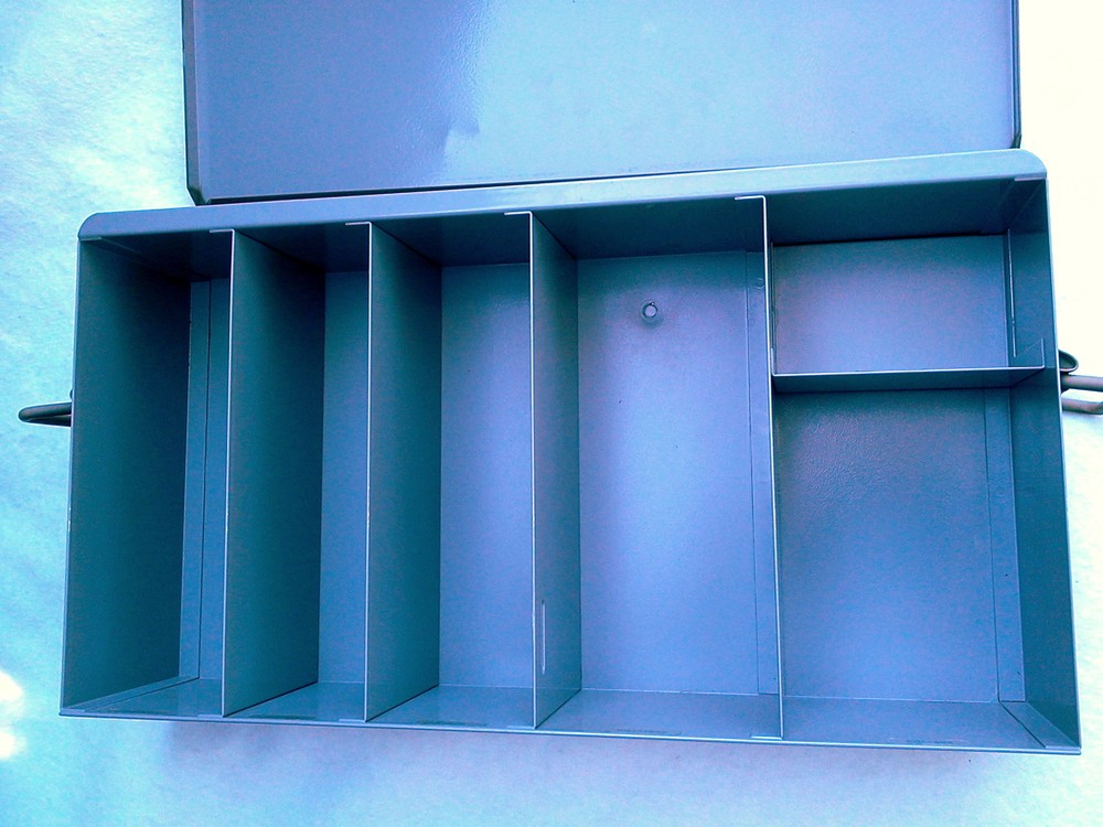 LOCKING METAL CAMO AMMUNITION BOX