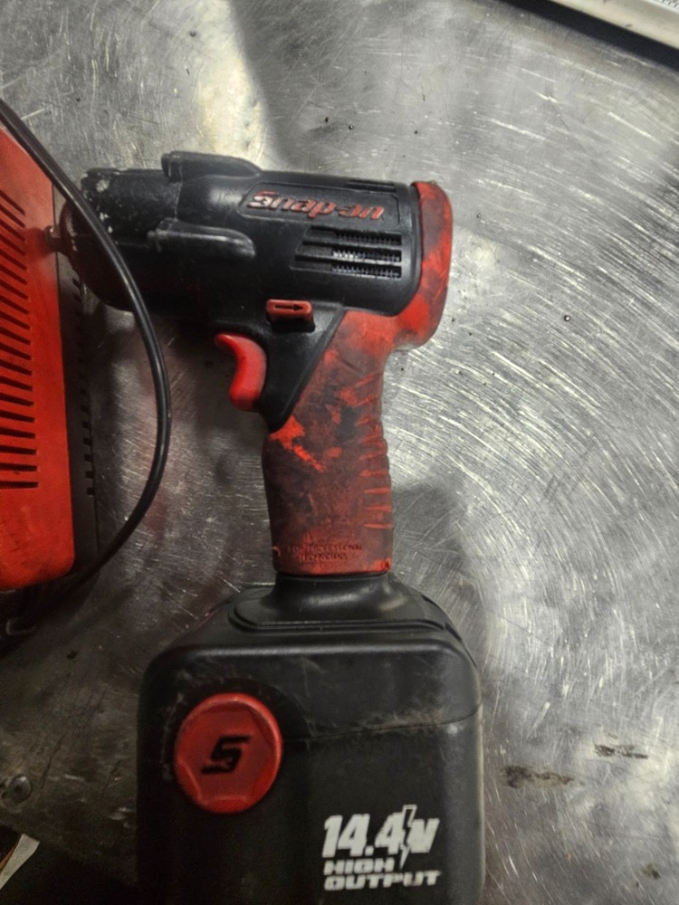 Snap On 3/8 14.4 volt Drive impact
