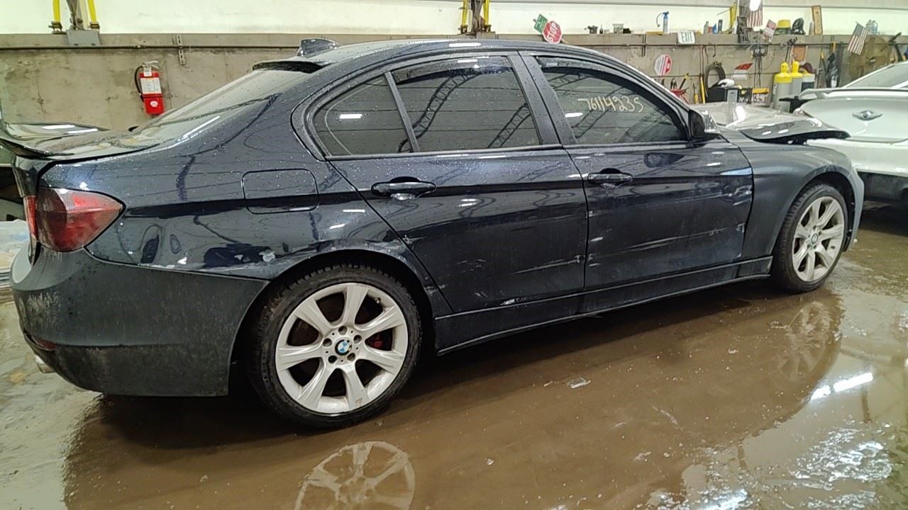 (LOCAL PICKUP ONLY) Roof Glass Fits 12-18 BMW 320i 7006501