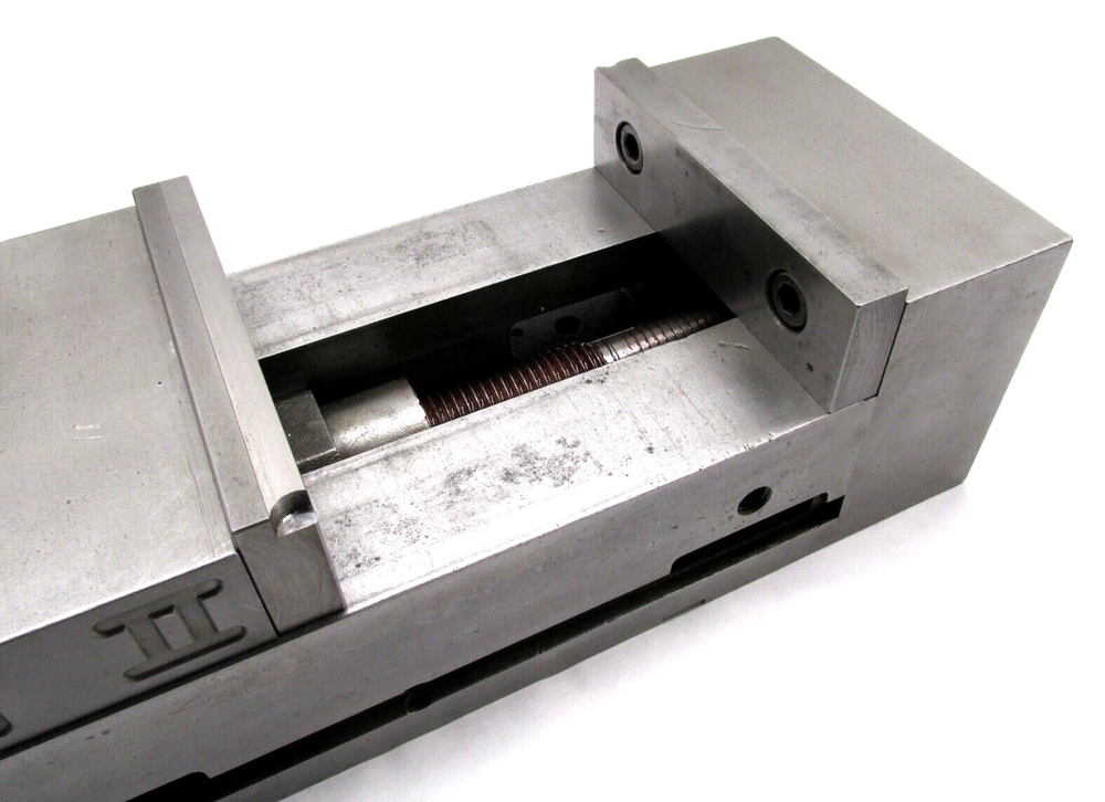 KURT 6" PULL-TYPE II CNC MACHINE VISE w/ JAWS & HANDLE - #PT600