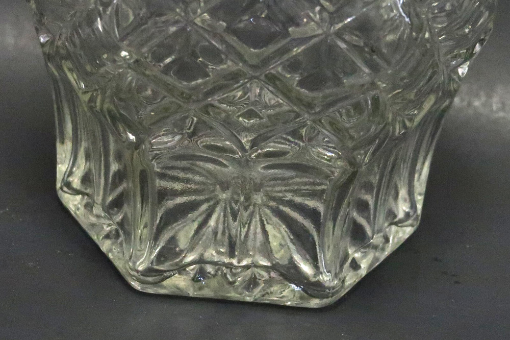 ANCHOR HOCKING WEXFORD DECANTER 11"