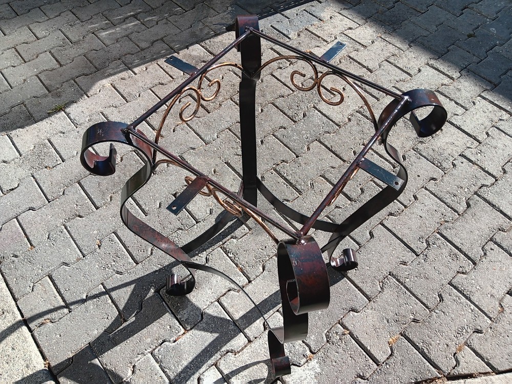 cast iron outdoor table base vintage