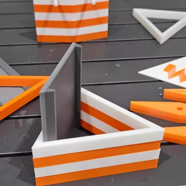 The Whataburger store with a nostalgic theme scene in a 1:64 scale.