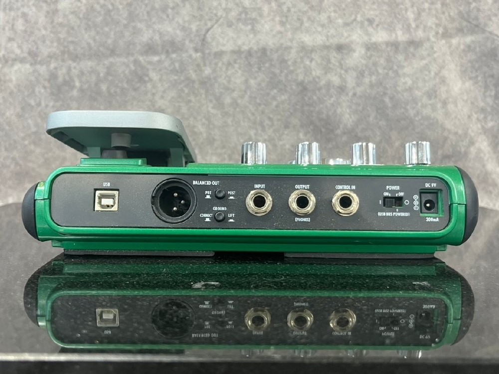 Zoom A2.1u Multi-Effects Guitar Effect Pedal Good GP