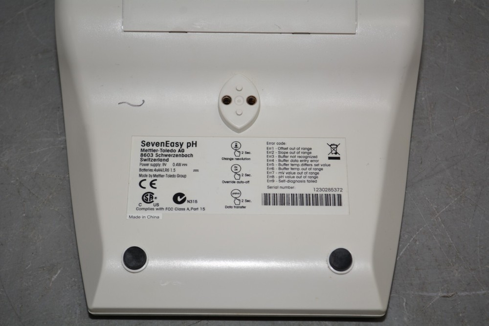 ^ Mettler Toledo SevenEasy pH Meter #X3181