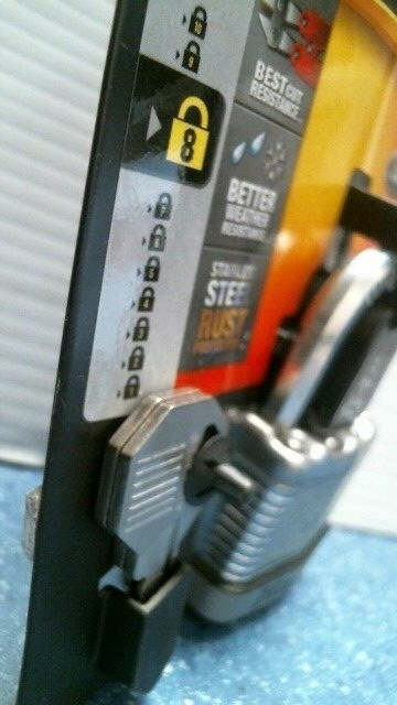 Master Lock Magnum Padlock (M1XKA1) FS