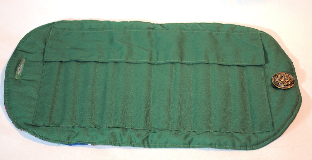 Crochet Hook Roll 12 Pockets + Flap Over + Button Closure 27 Crochet Hooks D-3
