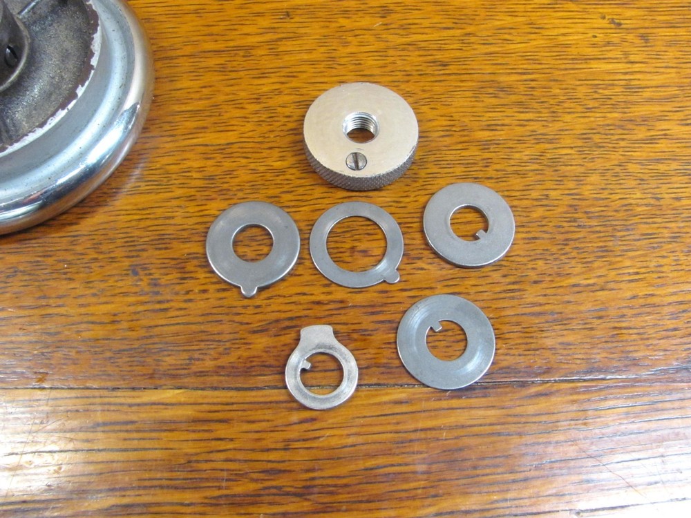 Singer 101 Sewing Machine Hand Wheel Assembly with Washers & Nut