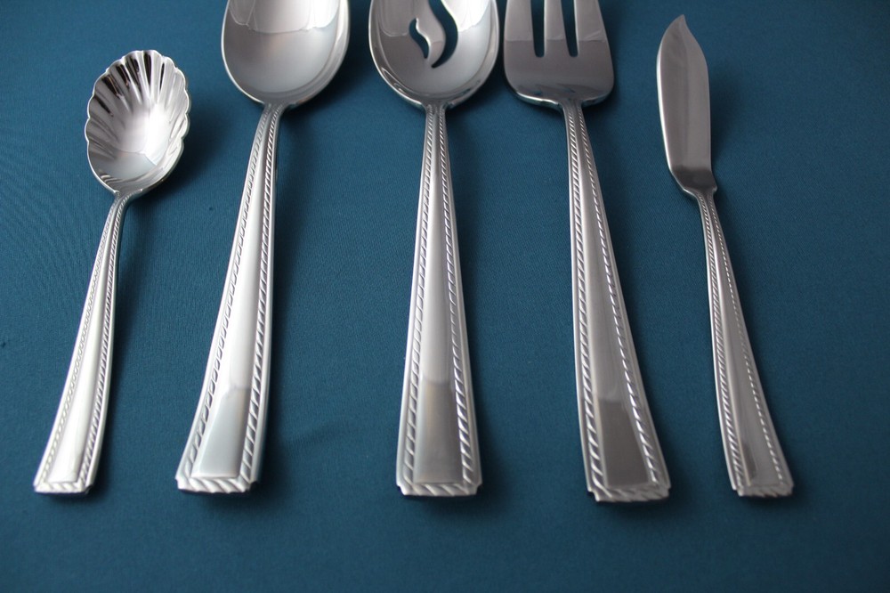 Oneida FLOURISH Serving (5pc Set) Tablespoons Fork Pierced 18/10 Stainless China