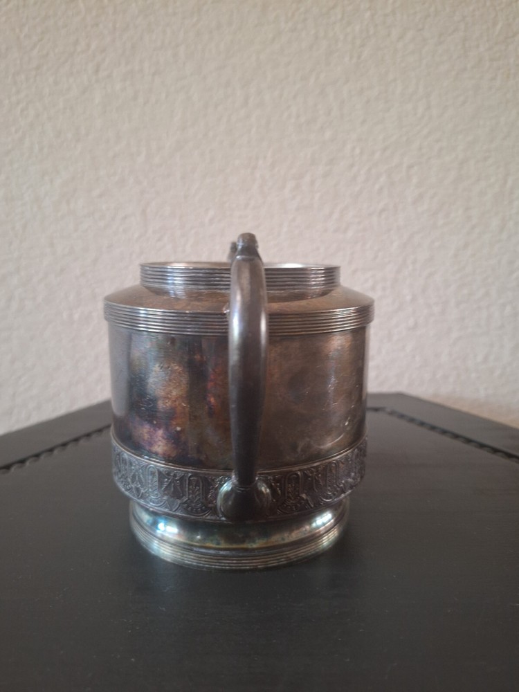 meriden silverplated 1418 sugar container