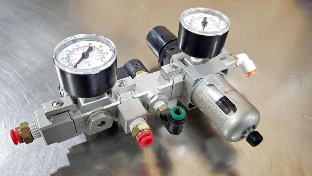 SMC NAW2000-N02-C Filter Regulator Assembly w/ NAR2000-N02