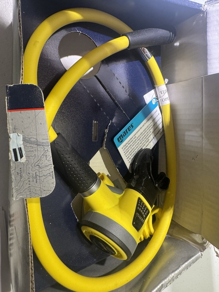 Mares Proton MR12 Octopus  YL04