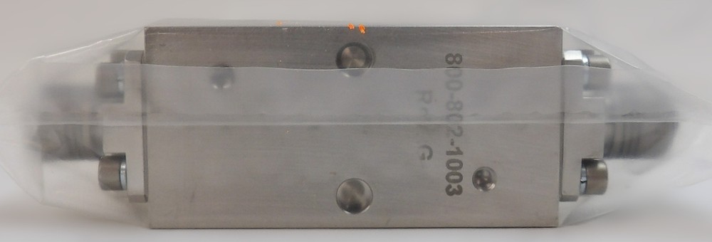 Celerity UNIT UFC-8165 Mass Flow Controller MFC AMAT 3030-03350 New Surplus