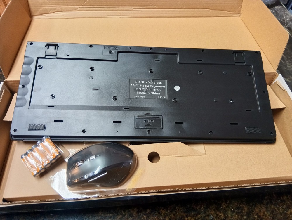 KM555 N Spire Wireless Bluetooth Keyboard Mouse Combo Media Button for Tablet PC