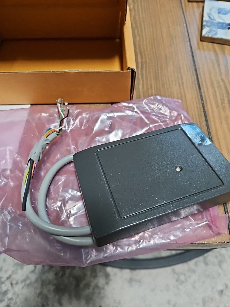HID ThinLine II (5395CG106) Proximity Card Reader