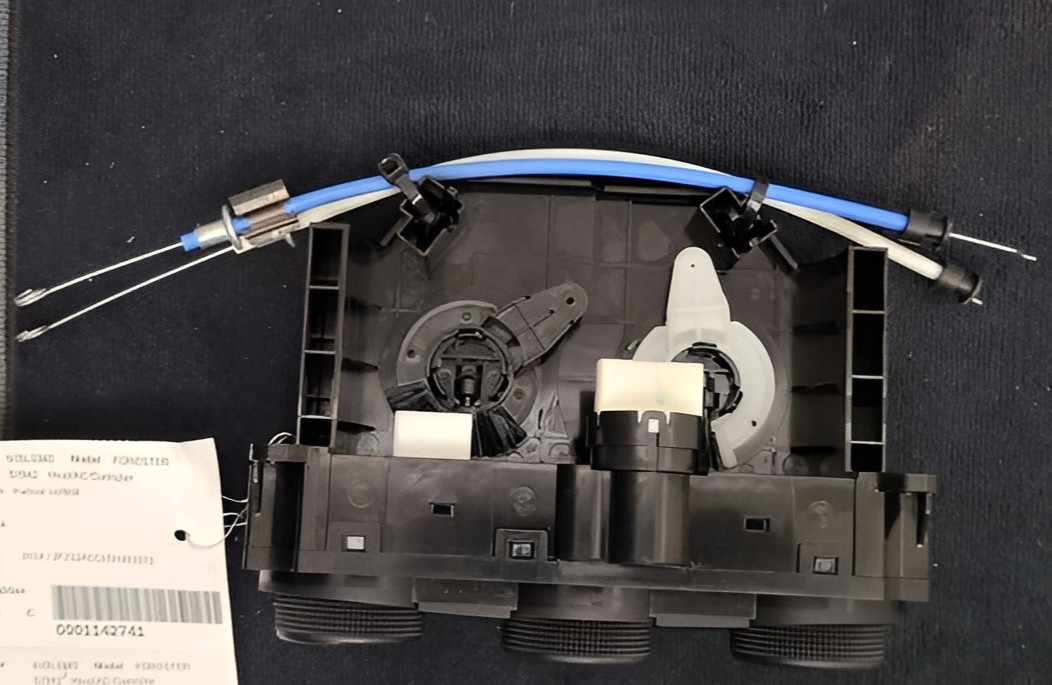 2014 - 2015 Subaru Forester AC Heater Climate Temperature Control Automatic OEM